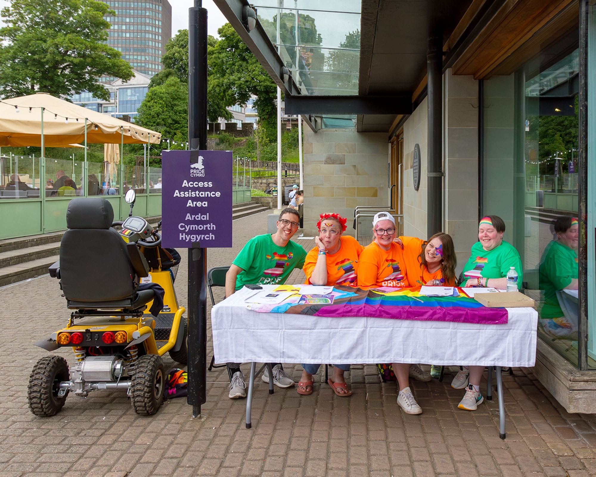 volunteer pride cymru 092 Volunteer